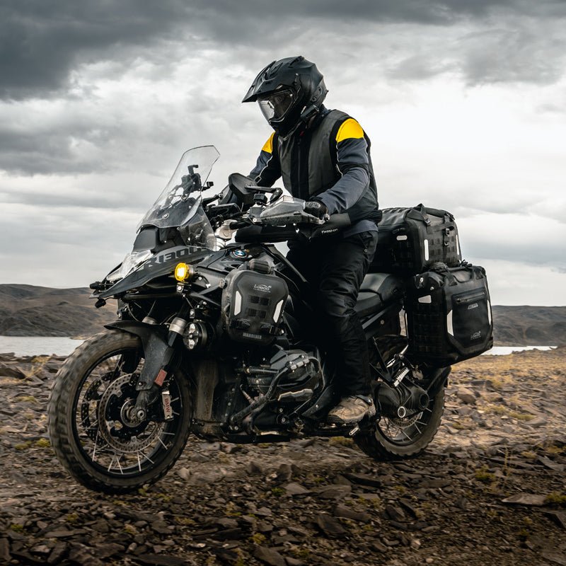 Sacs moto : comment choisir entre réservoir, arrière, latéraux et crash bars