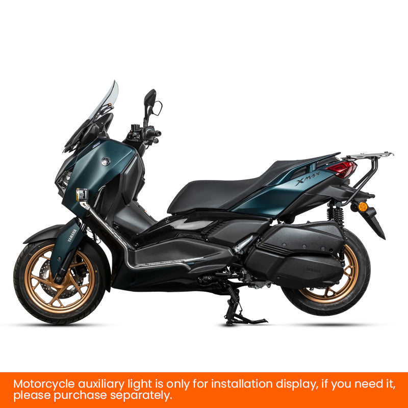 Crash bar LOBOO CHG862 argento montato su Yamaha XMAX 300, vista laterale destra
