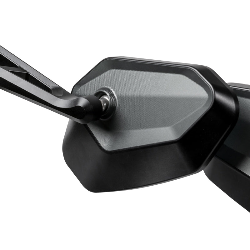 Dettaglio della finitura nera del braccio in alluminio dello specchietto LOBOO RM02