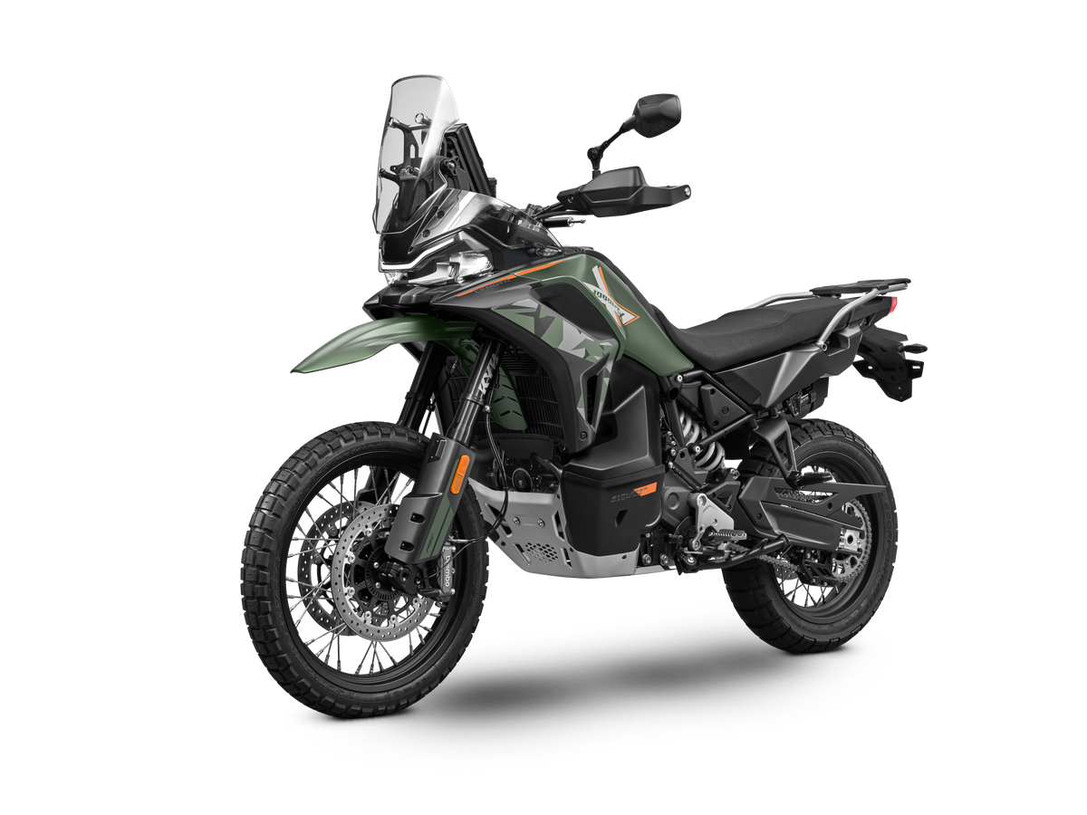 CFMOTO 1000MT-X Tactical Green vista di tre quarti anteriore