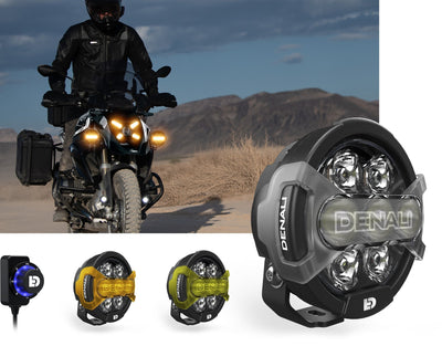 Faretti D7 PRO DENALI montati sul paramotore di una moto da viaggio