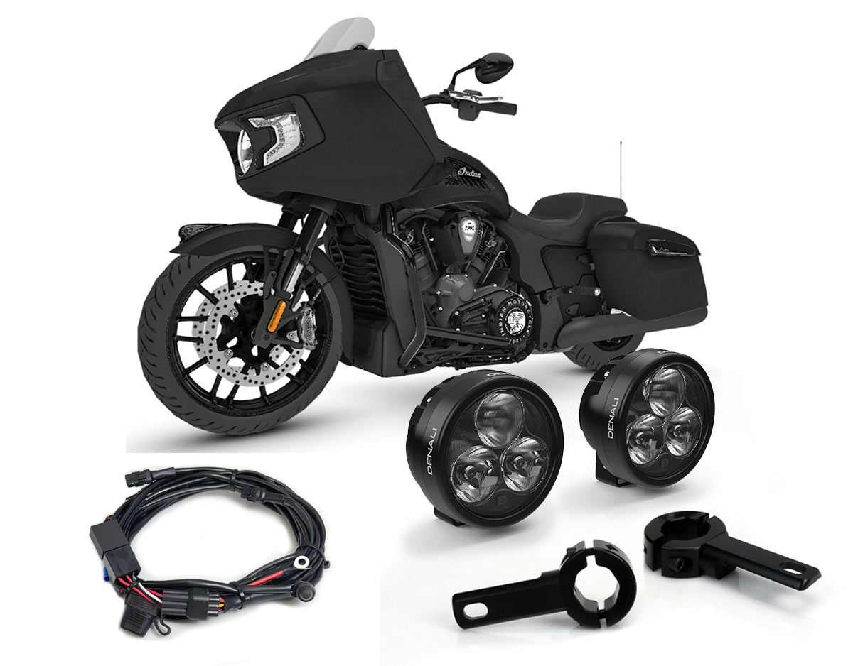 Kit DENALI DNL25KIT001C con faretti D3 e collari paramotore su Indian Pursuit