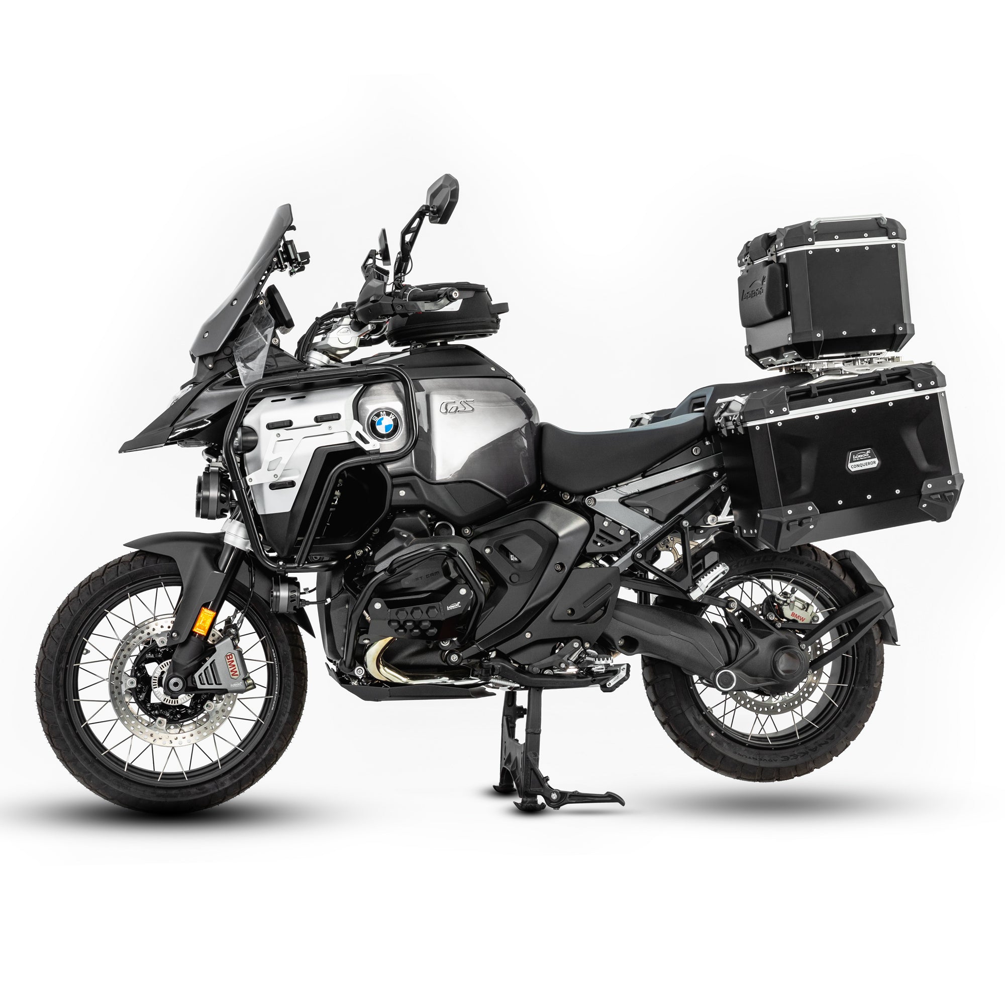 BMW R 1300 GS Adventure allestita con crash bar LOBOO CHG151 nero e valigie in alluminio