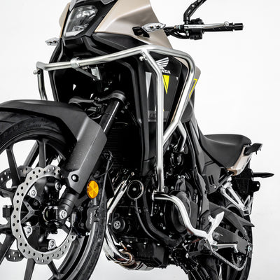 Dettaglio delle barre superiori e inferiori LOBOO CHG289 argento sulla Honda NX400