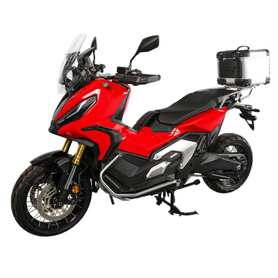 Honda X-ADV 750 con crash bar LOBOO CHG332 e top case in alluminio