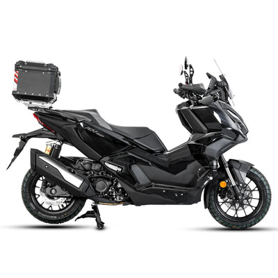 Honda ADV 350 con crash bar LOBOO CHG511 e top case, vista laterale sinistra