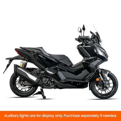Honda ADV 350 con crash bar LOBOO CHG511, vista tre quarti posteriore destra