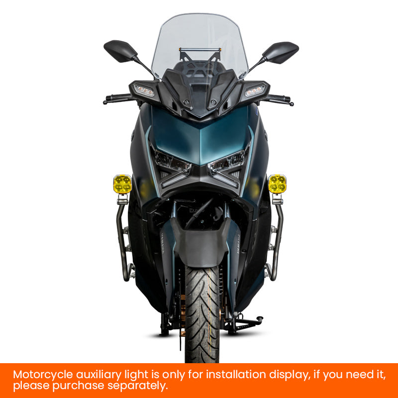 Yamaha XMAX 300 con crash bar LOBOO CHG862 nero e faretti ausiliari, vista frontale
