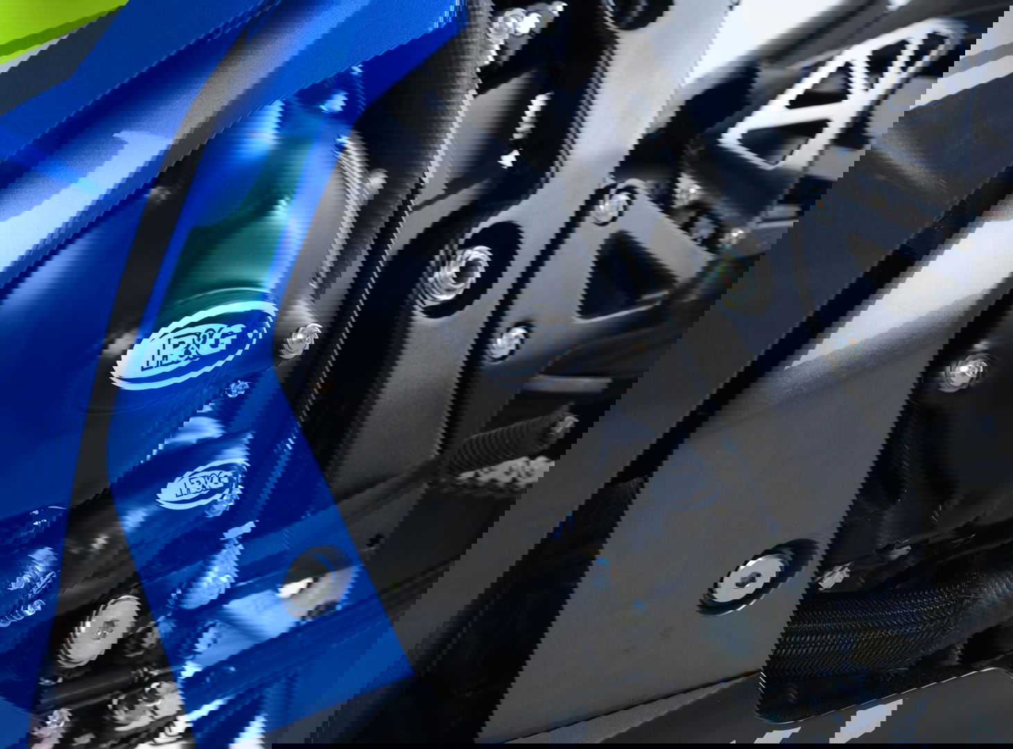 kit 3 pezzi (ECC0229BK-ECC0230BK-ECC0231BK) - protezione motore Suzuki GSX-R1000/R '17- R&G