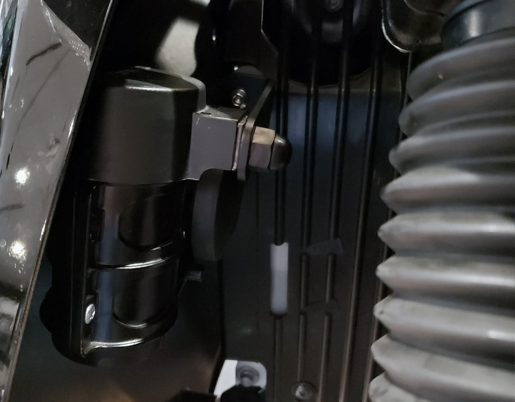 Staffa DENALI TWTHMT08004100 in acciaio per clacson SoundBomb su Kawasaki KLR 650E
