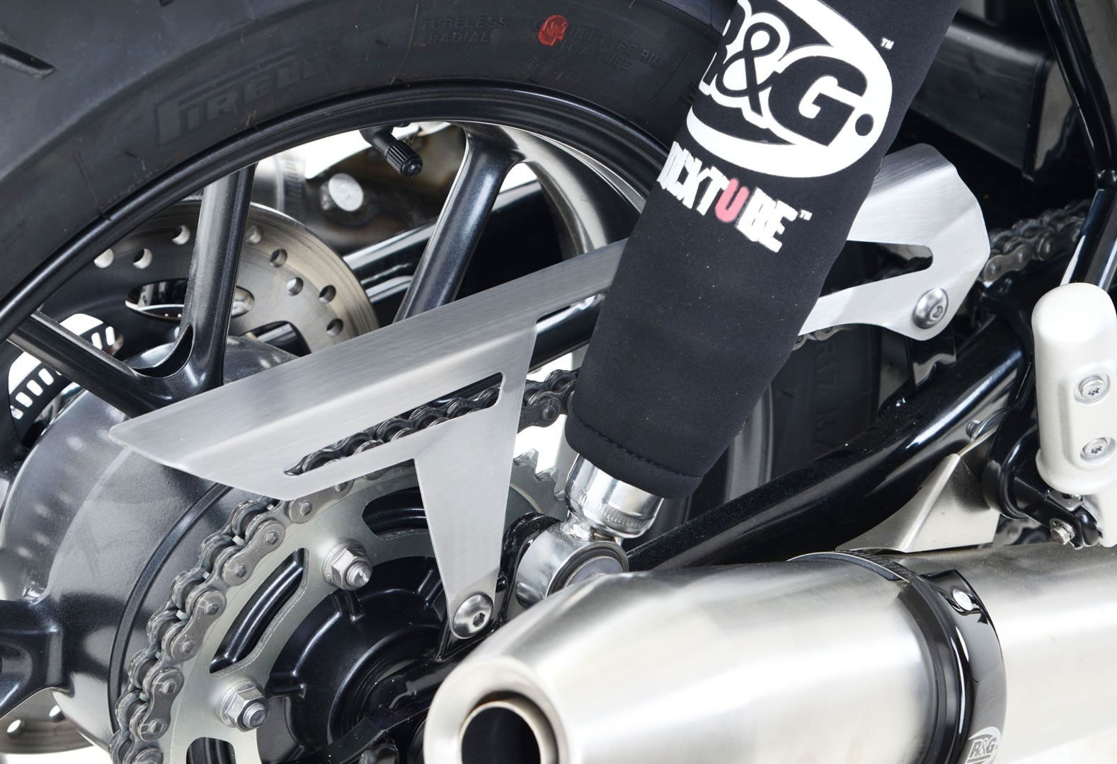 Paracatena in alluminio satinato Triumph Street Twin 900 / T120 Bonneville