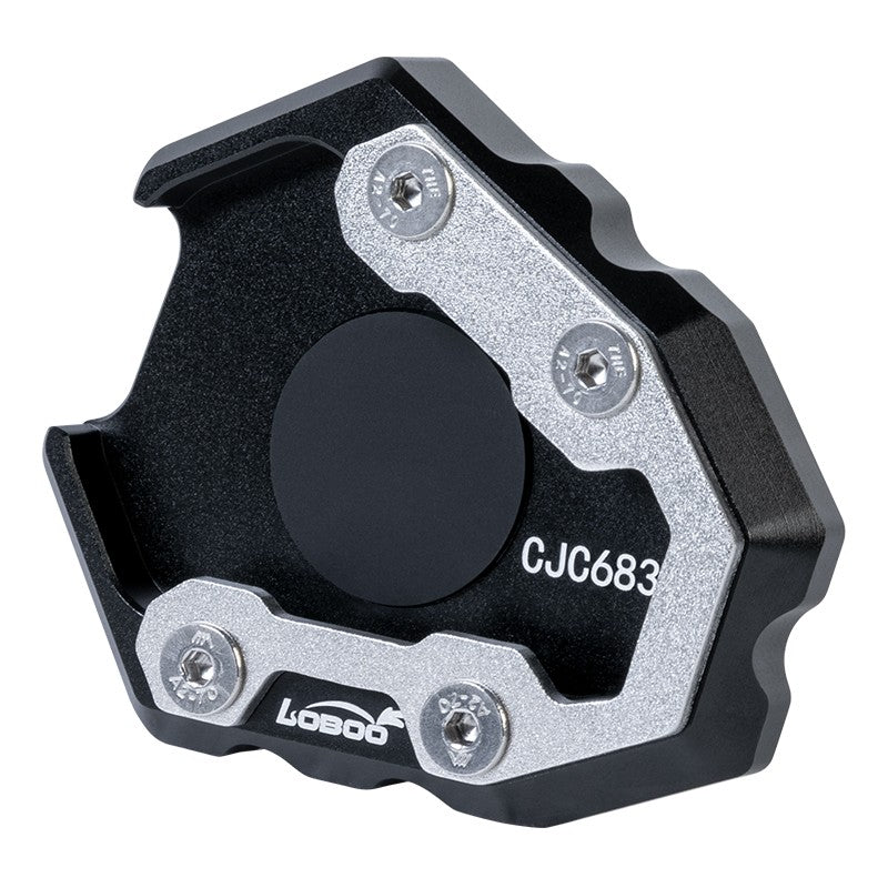 Piastra cavalletto LOBOO CJC683 in vista tre quarti, con il codice inciso sulla base