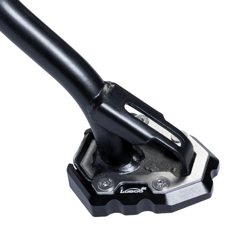 Piastra cavalletto LOBOO CJC683 montata sul piede del cavalletto laterale originale