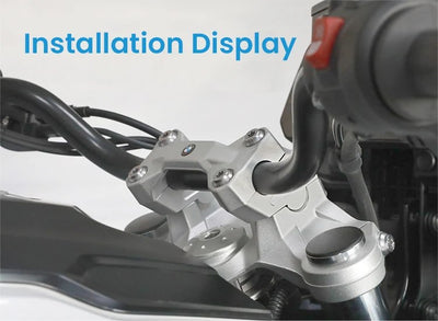 Riser LOBOO CJG031 installato sulla BMW F800GS, vista laterale del manubrio rialzato