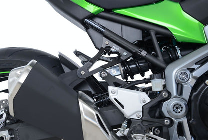 Staffa supporto scarico + piastra fori pedane posteriori, Kawasaki Z900