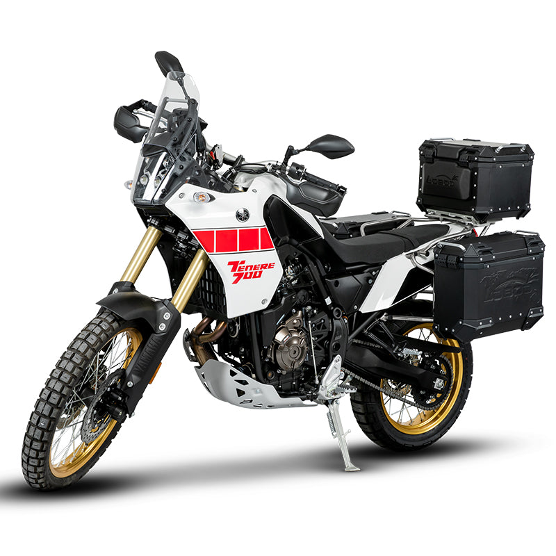 Yamaha Ténéré 700 di tre quarti anteriore con valigie e bauletto LOBOO PIKE TRACKER neri sui telai JP871B
